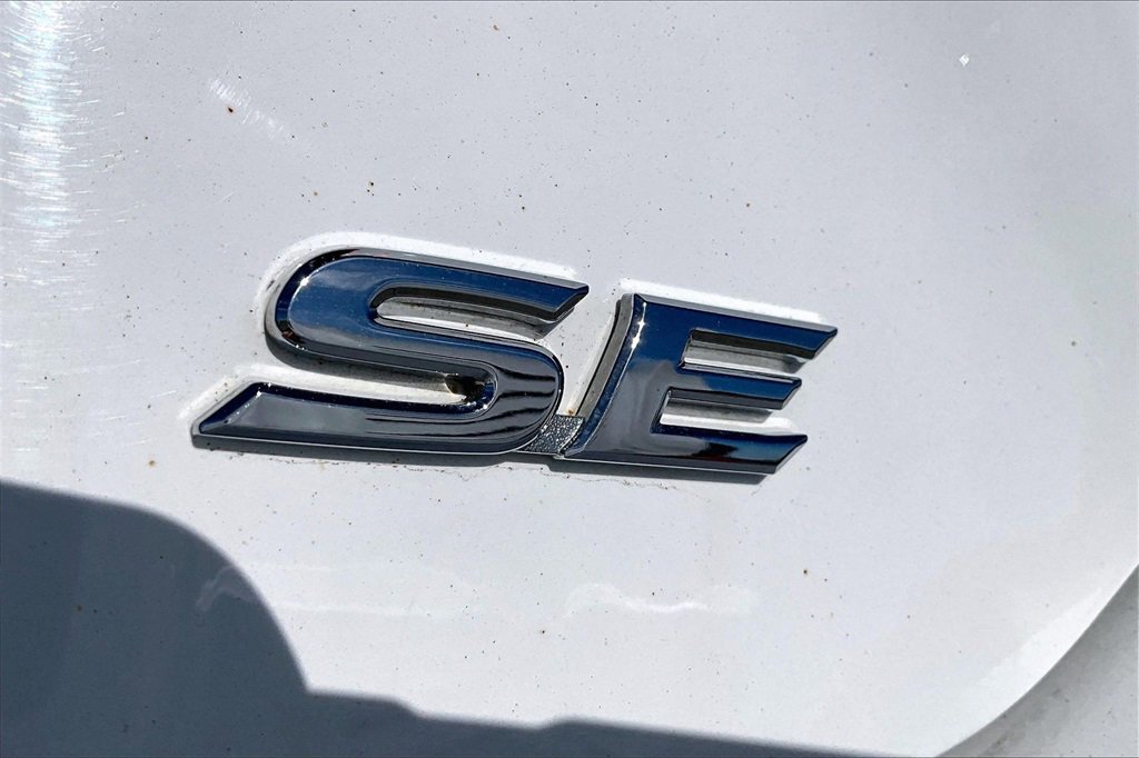 Used 2025 Toyota Camry SE image 8