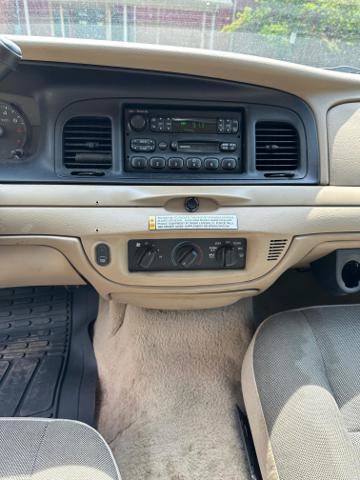 Used 2006 Ford Crown Victoria Police Interceptor RWD image 15