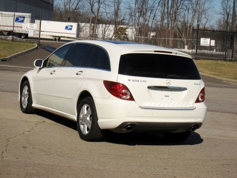 Used 2008 Mercedes-Benz R 320 CDI 4MATIC w/ P2 Pkg image 13