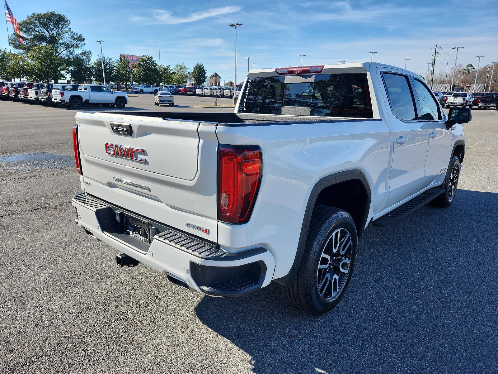 Certified 2023 GMC Sierra 1500 AT4 w/ AT4 Premium Package image 3