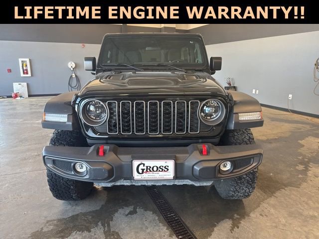 Used 2025 Jeep Wrangler Unlimited Rubicon AWD/4WD image 3