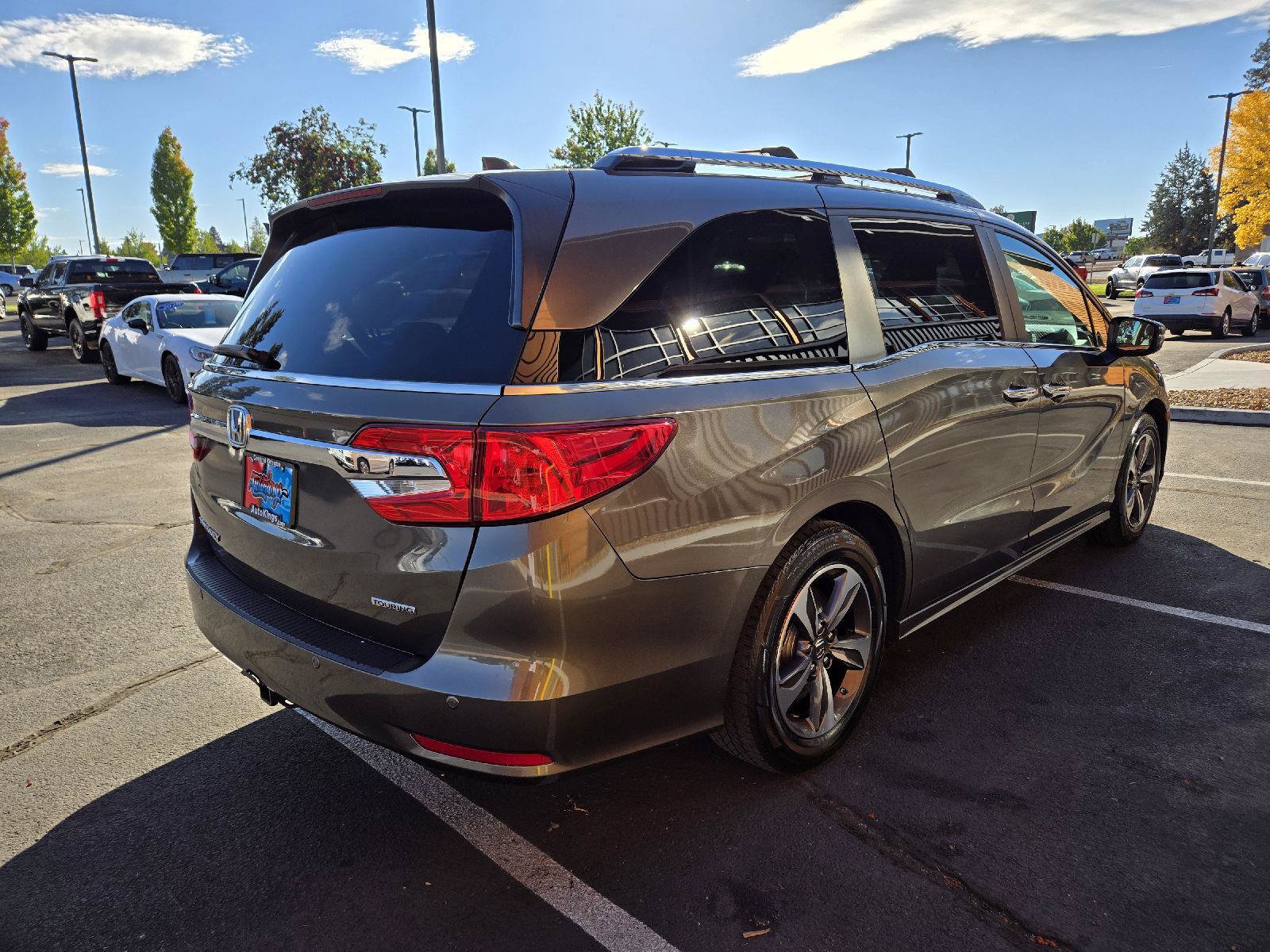 Used 2018 Honda Odyssey Touring image 5