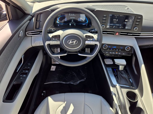New 2026 Hyundai Elantra SEL Sport FWD image 7