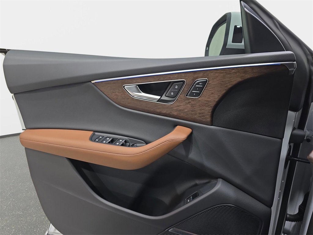 New 2025 Audi Q8 Premium Plus image 26