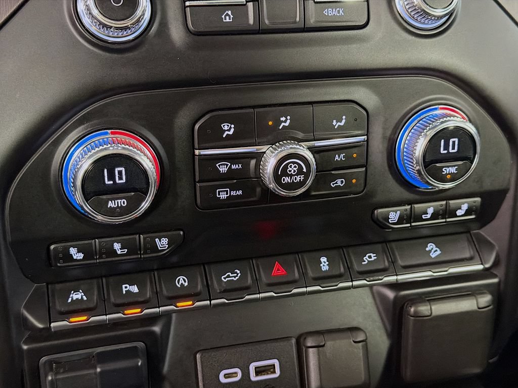 Used 2020 GMC Sierra 1500 AT4 w/ AT4 Premium Package AWD/4WD image 17