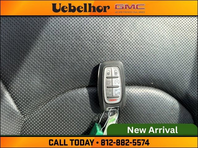 Used 2024 Chrysler Pacifica Limited image 36