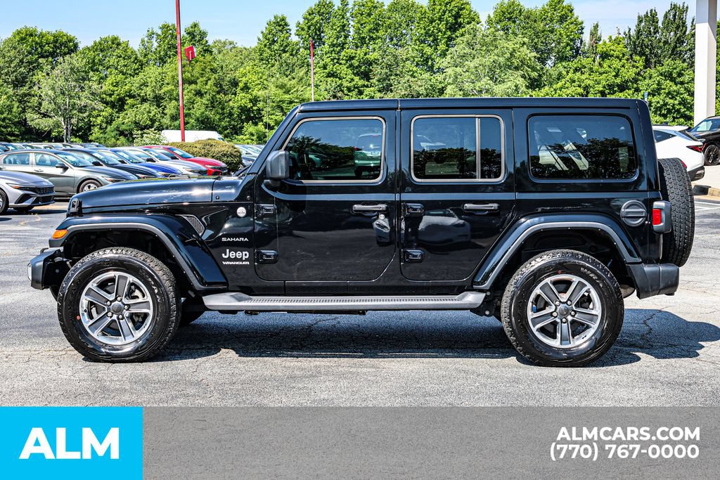 Used 2023 Jeep Wrangler Unlimited Sahara w/ Cold Weather Group AWD/4WD image 9