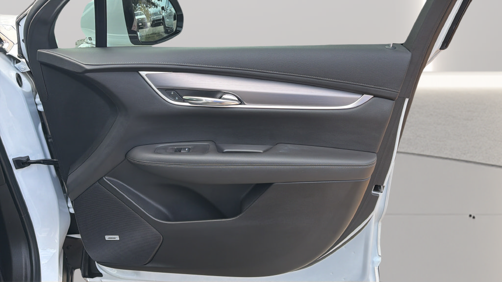 Used 2024 Cadillac XT6 Luxury FWD image 30