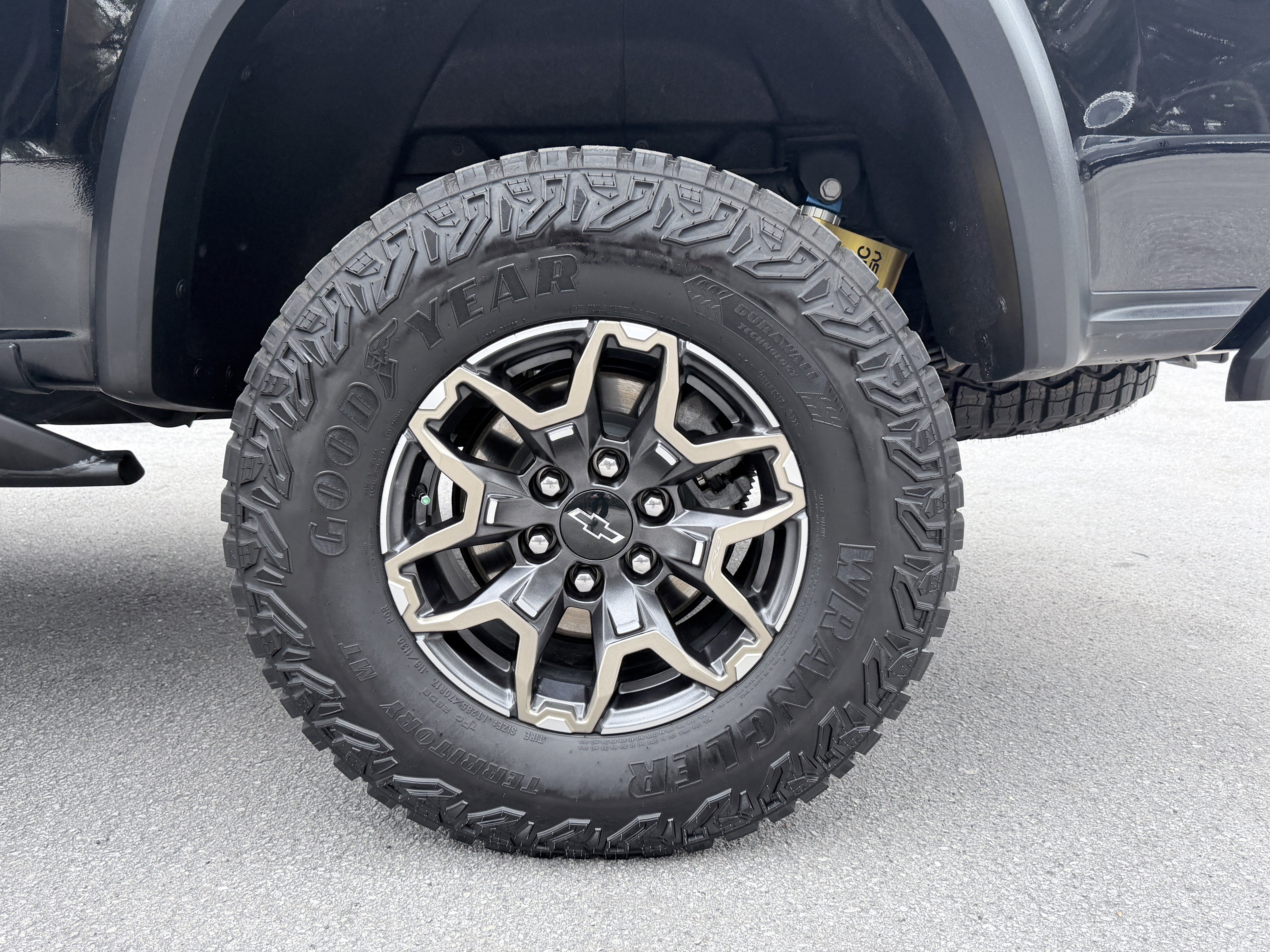 Used 2024 Chevrolet Colorado ZR2 w/ ZR2 Convenience Package III image 15