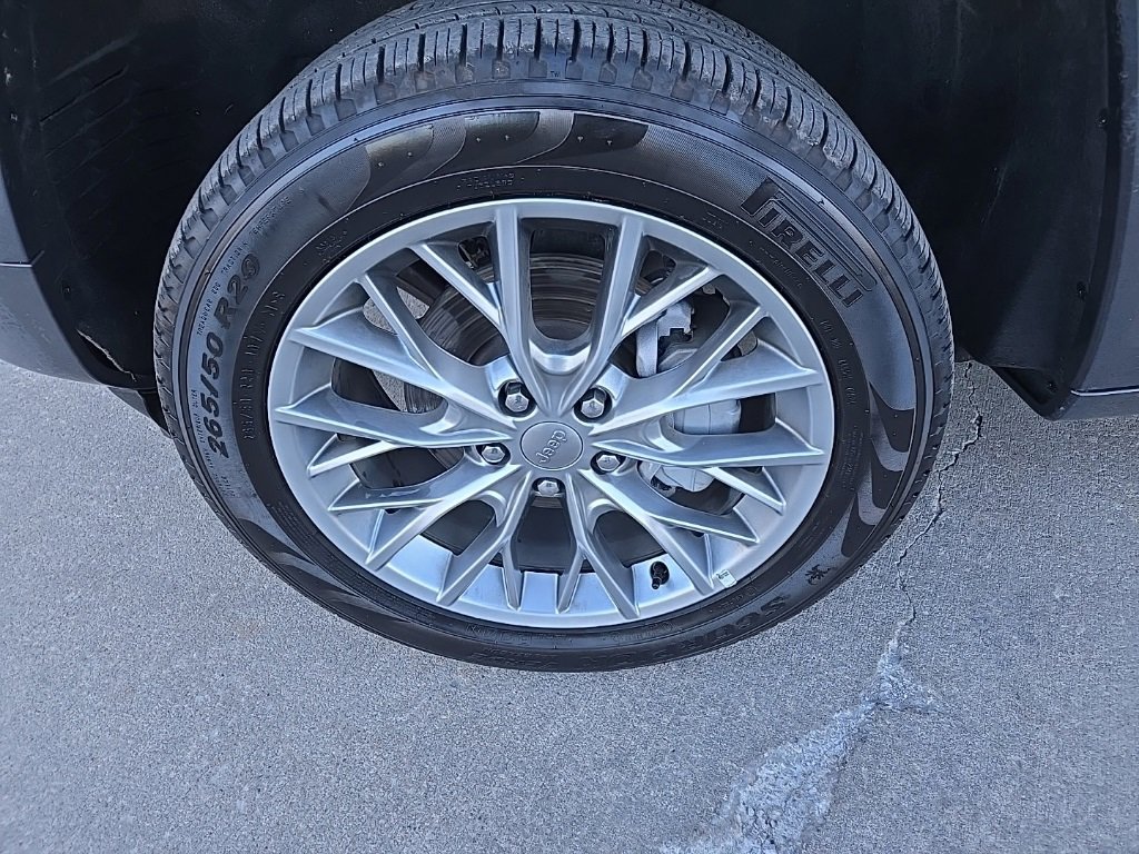 Used 2025 Jeep Grand Cherokee Summit image 23