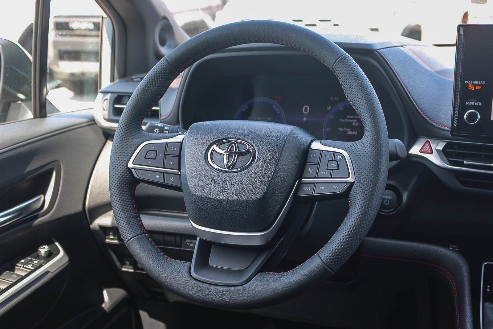 New 2026 Toyota Sienna XSE FWD image 18