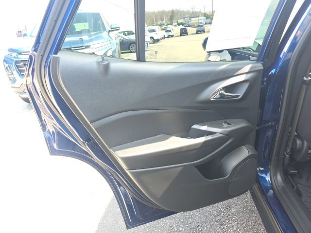 Used 2024 Chevrolet Trax LS w/ LS Convenience Package image 25