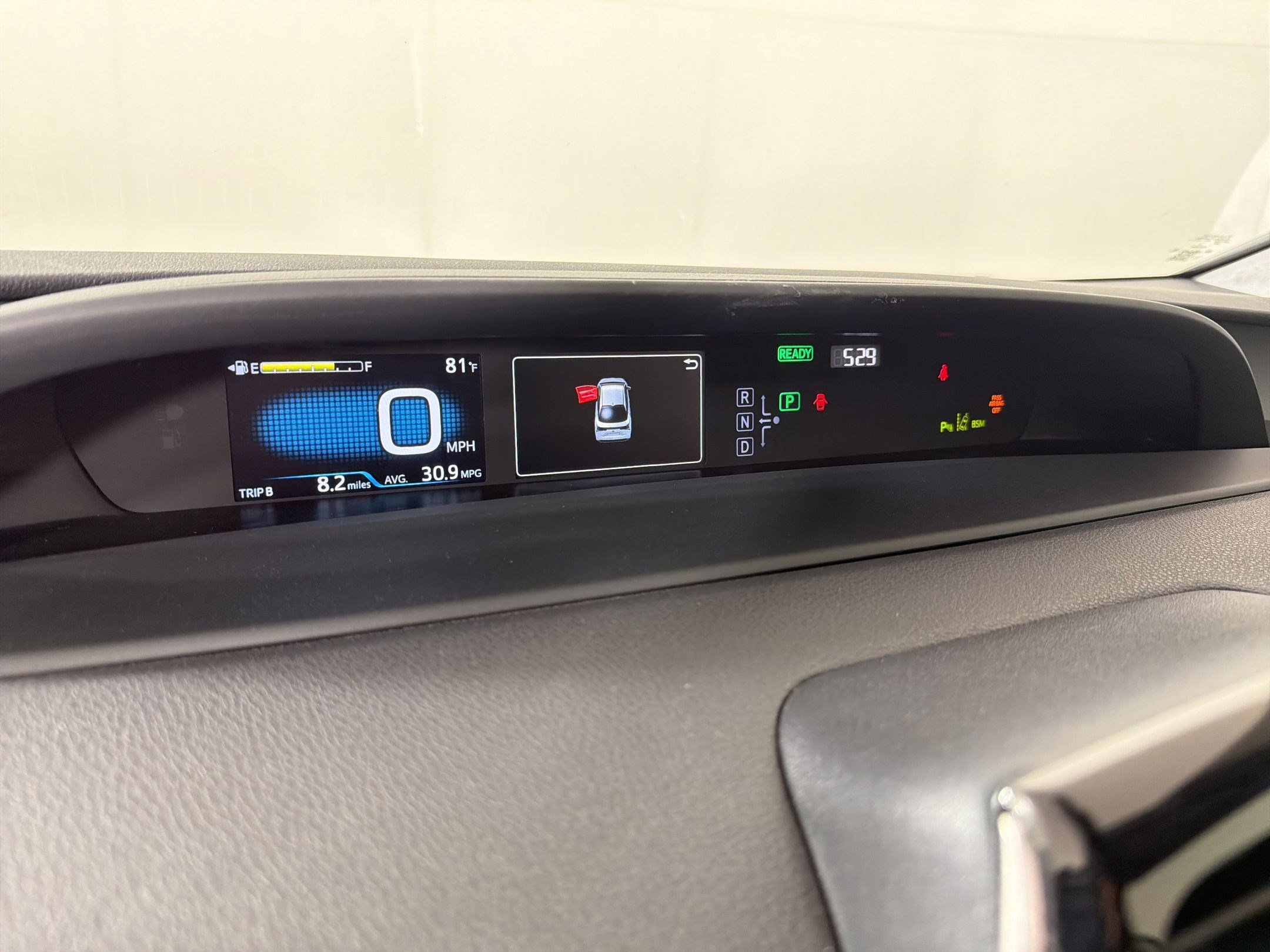 Used 2019 Toyota Prius XLE w/ Advanced Technology Package image 19