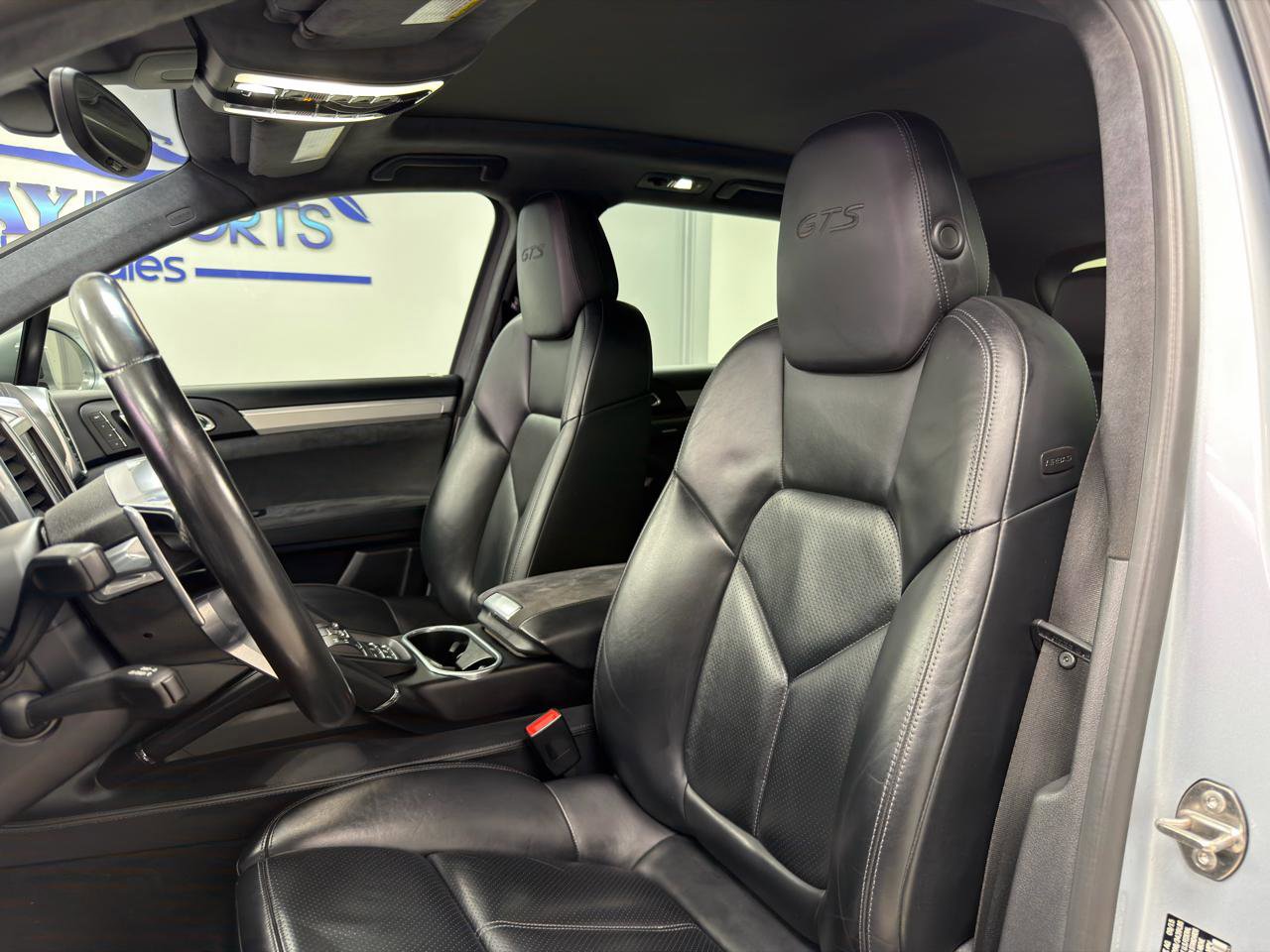 Used 2016 Porsche Cayenne GTS image 11