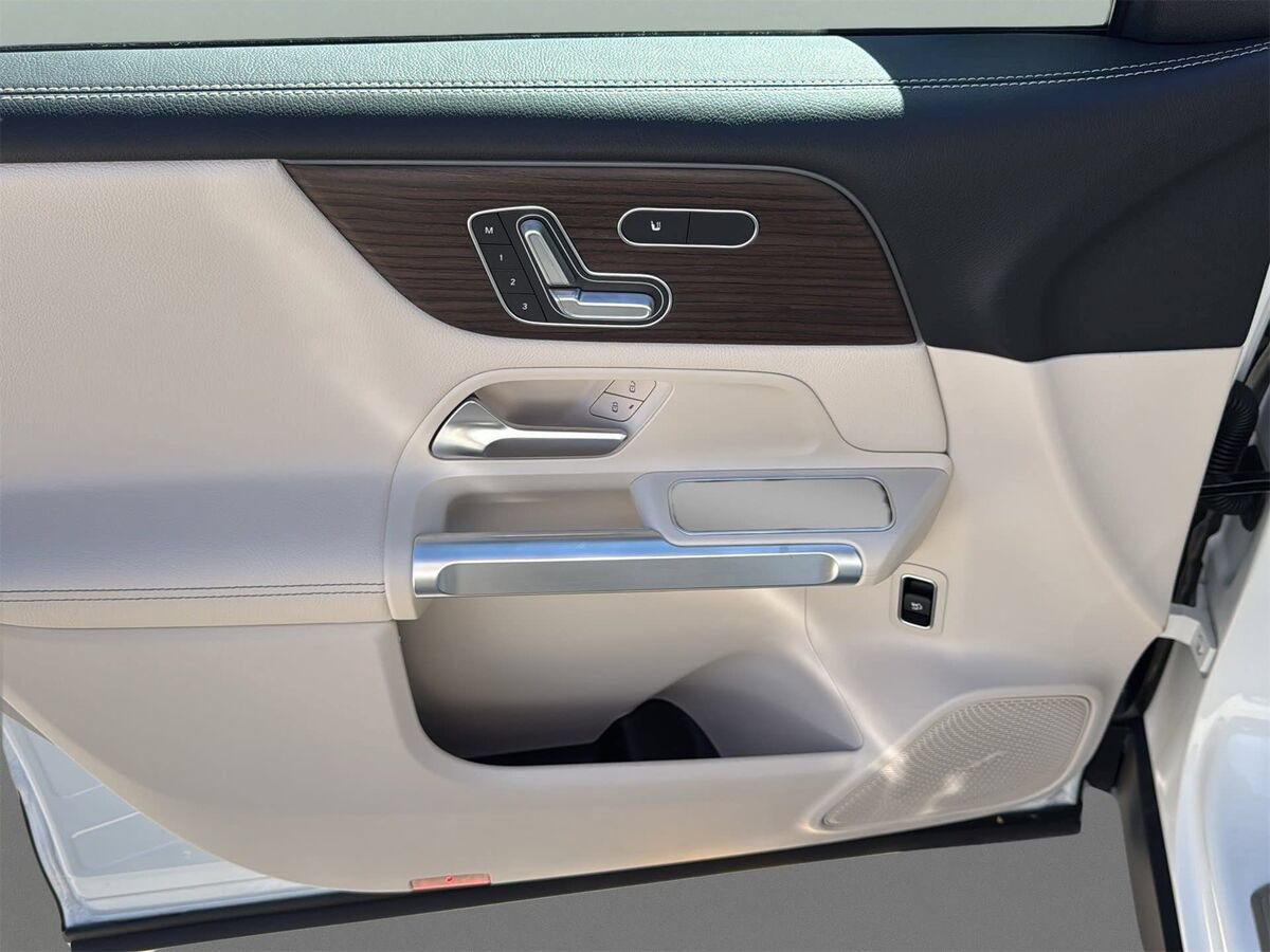 New 2026 Mercedes-Benz GLB 250 image 22