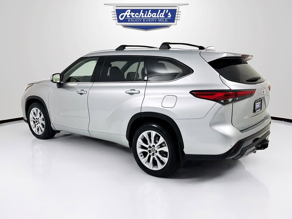 Used 2022 Toyota Highlander Limited image 4