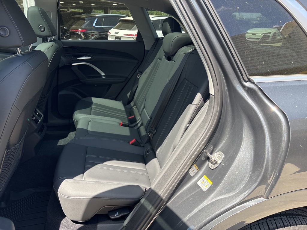 Certified 2025 Audi Q5 Premium w/ Convenience Package image 14