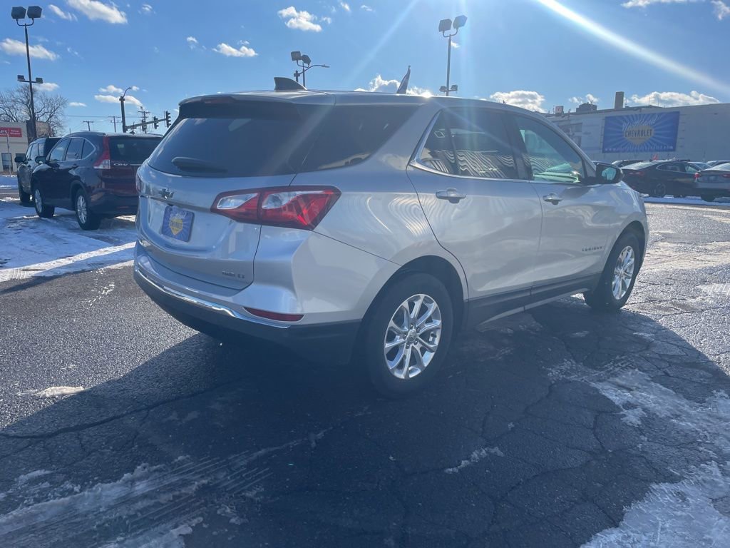 Used 2020 Chevrolet Equinox LT w/ Driver Convenience Package image 5