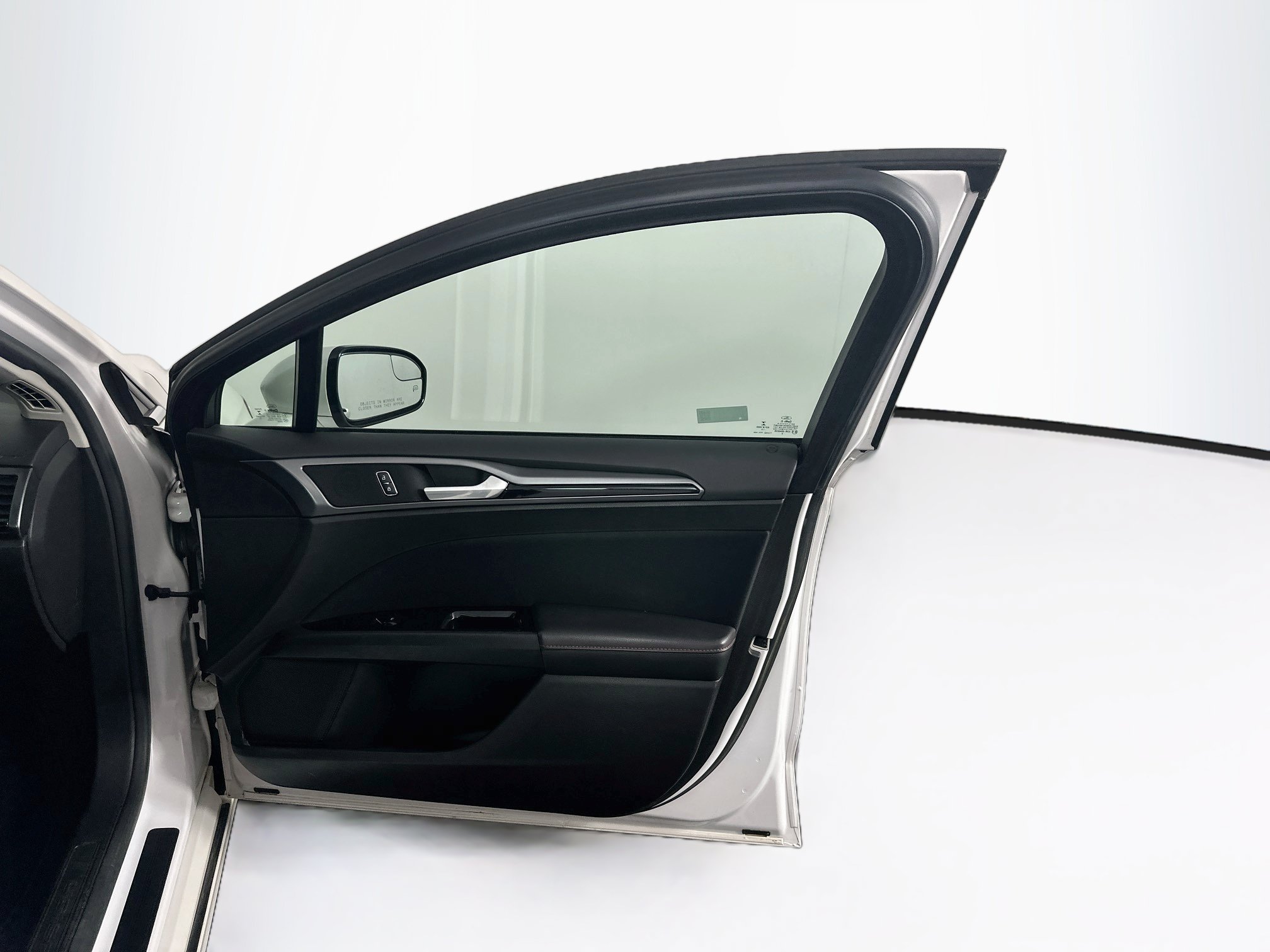 Used 2013 Ford Fusion SE FWD image 29