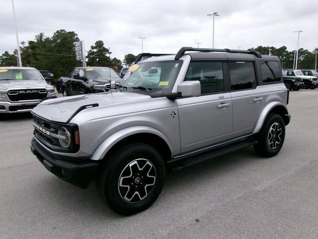 Used 2022 Ford Bronco Outer Banks image 3