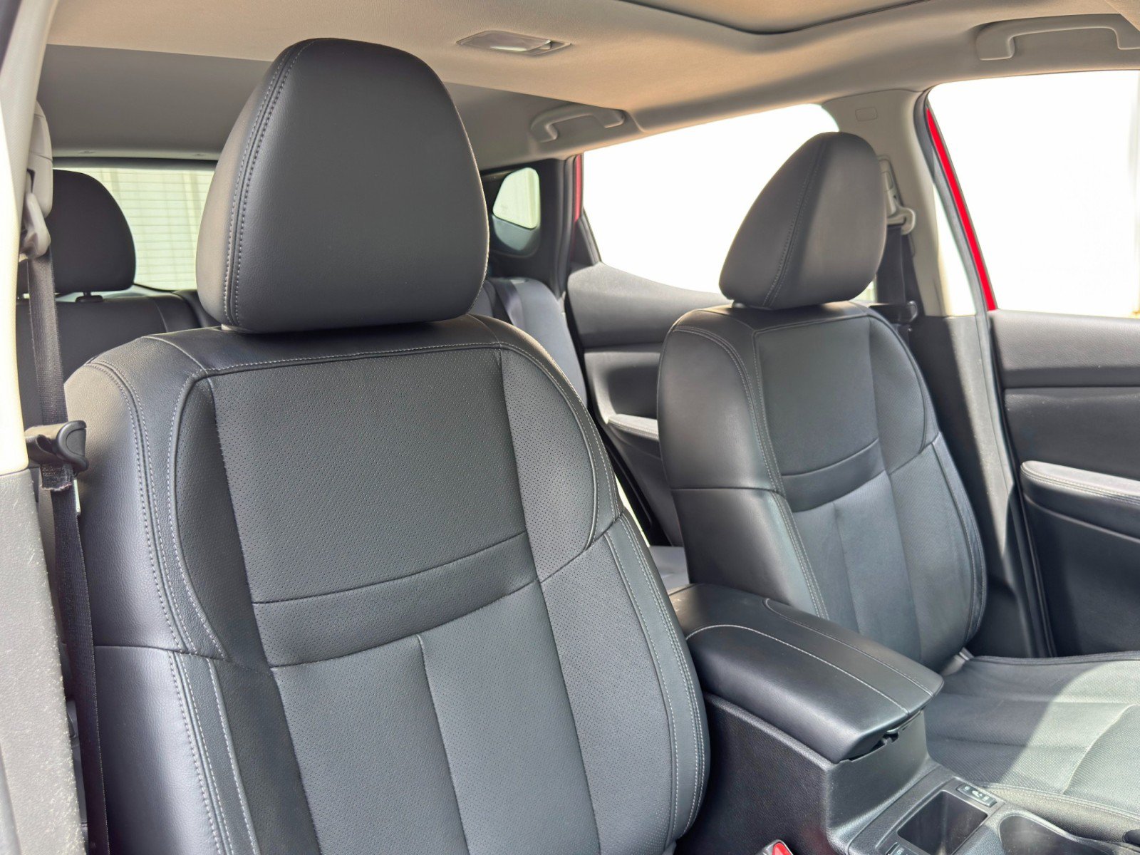 Used 2018 Nissan Rogue Sport SL w/ SL Premium Package FWD image 35
