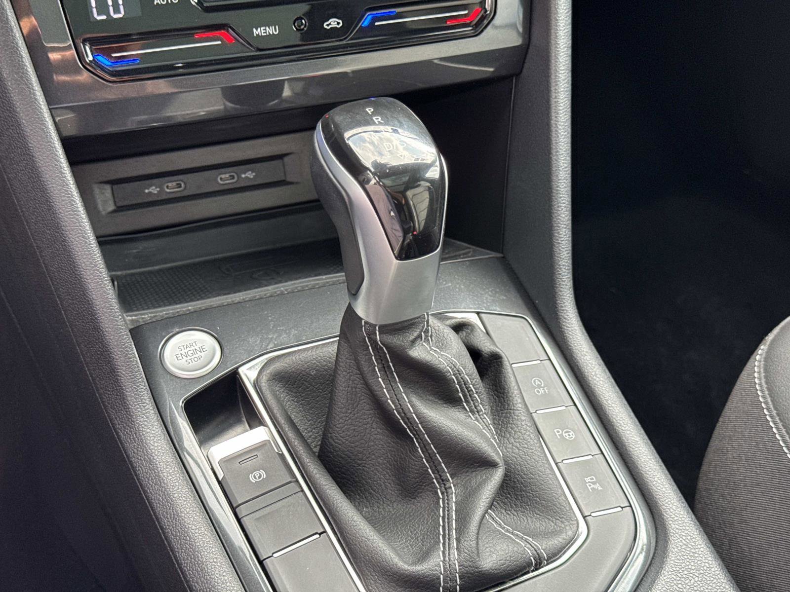 Certified 2023 Volkswagen Tiguan SEL R-Line image 25