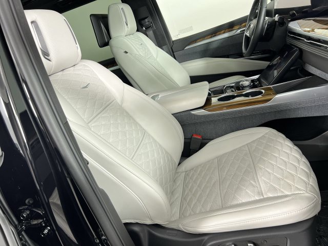 Certified 2025 Cadillac Escalade Sport Platinum AWD/4WD image 29
