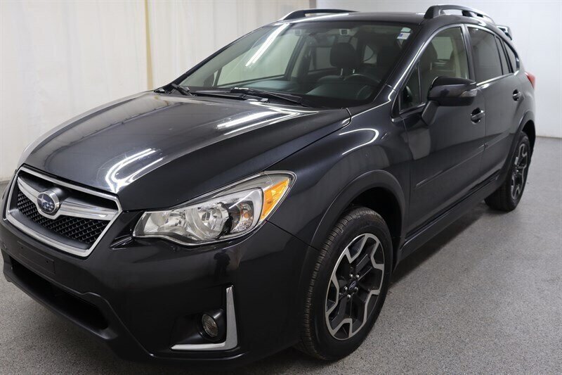 Used 2017 Subaru Crosstrek 2.0i Limited AWD/4WD image 3