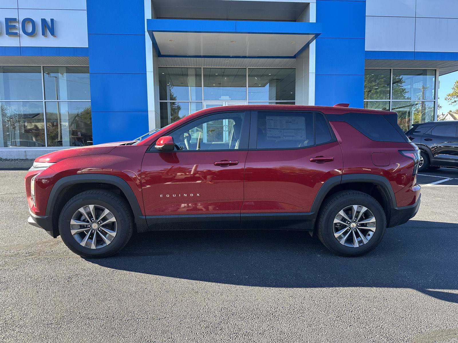 New 2027 Chevrolet Equinox LT w/ Convenience Package II AWD/4WD image 4