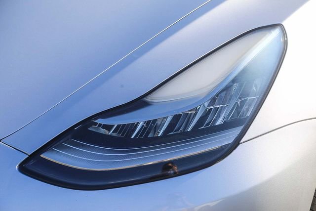 Used 2018 Tesla Model 3 Long Range image 8