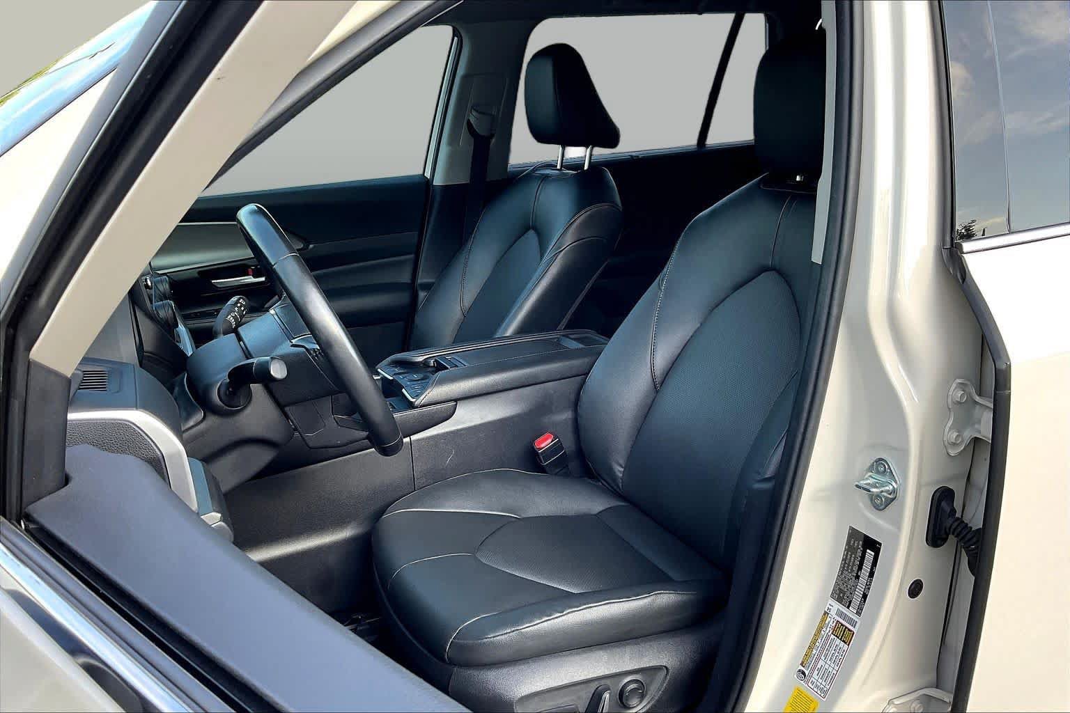 Used 2024 Toyota Grand Highlander FWD image 8