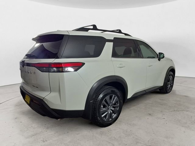Used 2022 Nissan Pathfinder SV image 5