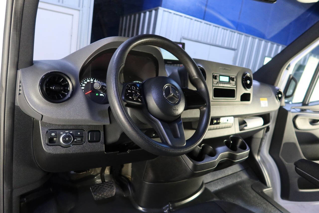 Used 2020 Mercedes-Benz Sprinter 2500 w/ Driver Convenience Package image 22