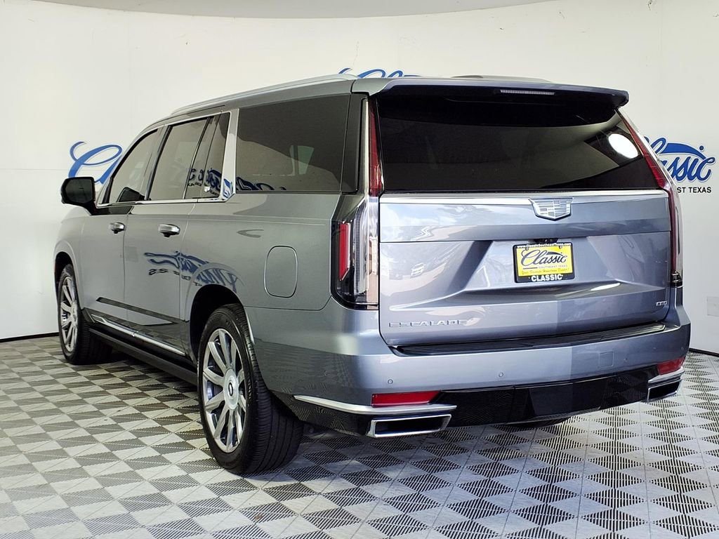 Used 2021 Cadillac Escalade ESV Premium Luxury Platinum image 2