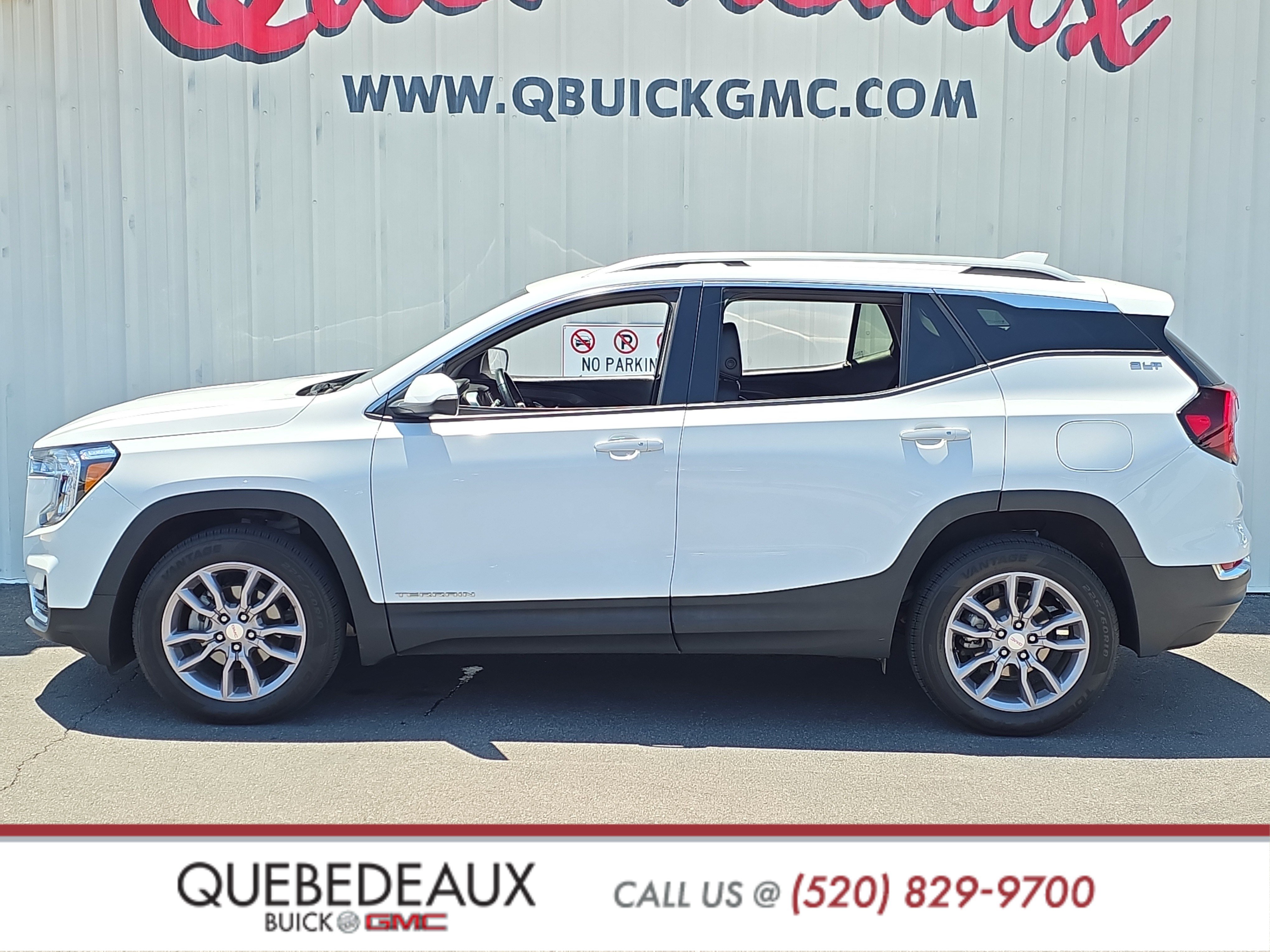 Used 2023 GMC Terrain SLT AWD/4WD image 4