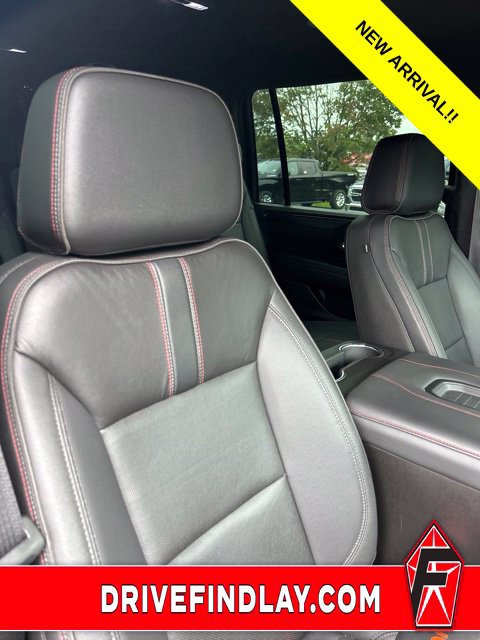Used 2023 Chevrolet Suburban RST w/ Luxury Package AWD/4WD image 5