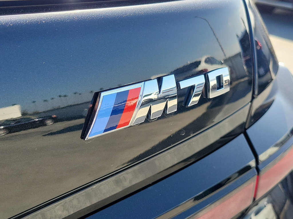 New 2026 BMW i7 M70 w/ Executive Package AWD/4WD image 8