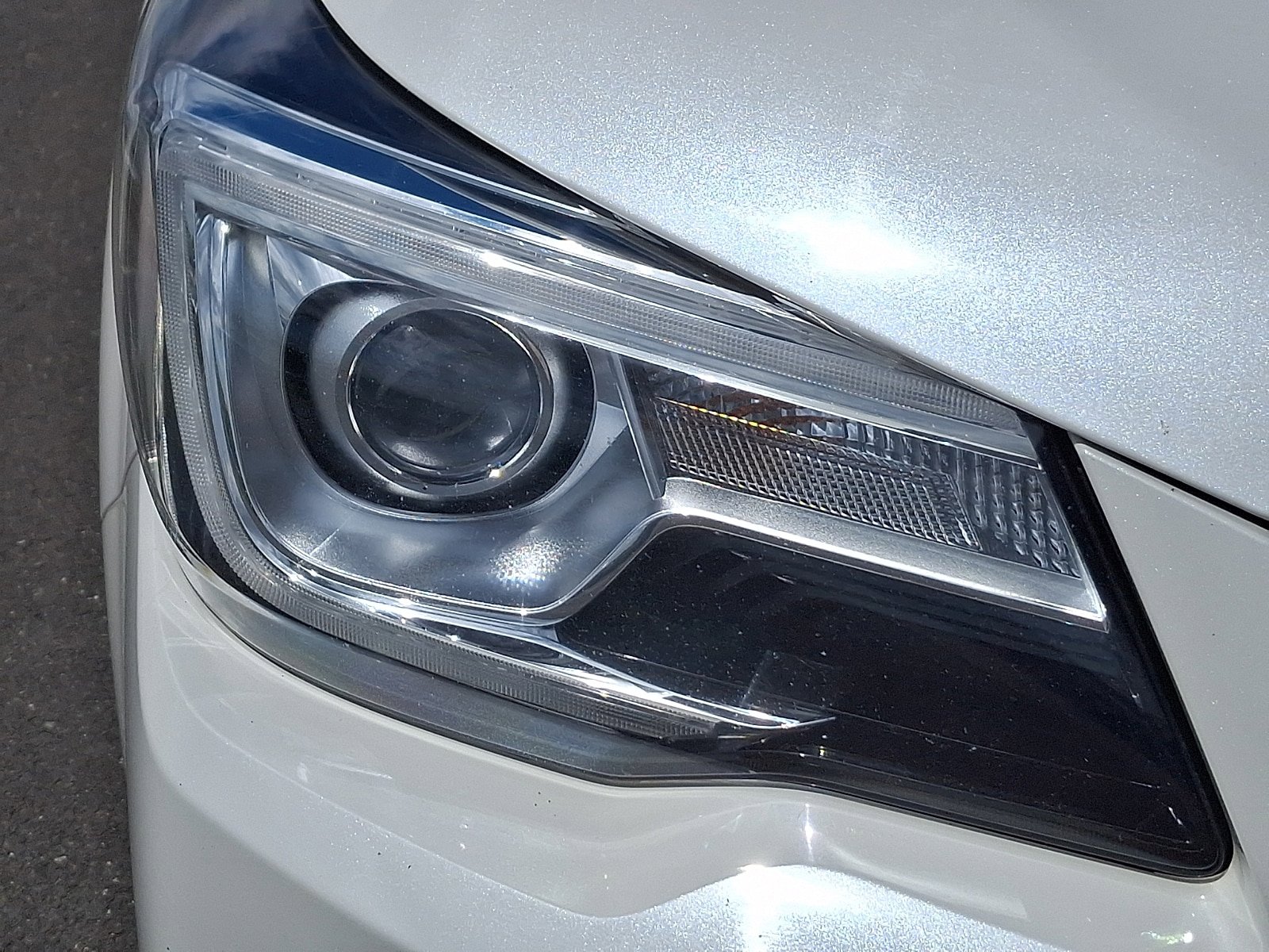 Used 2018 Subaru Forester 2.5i Limited AWD/4WD image 9
