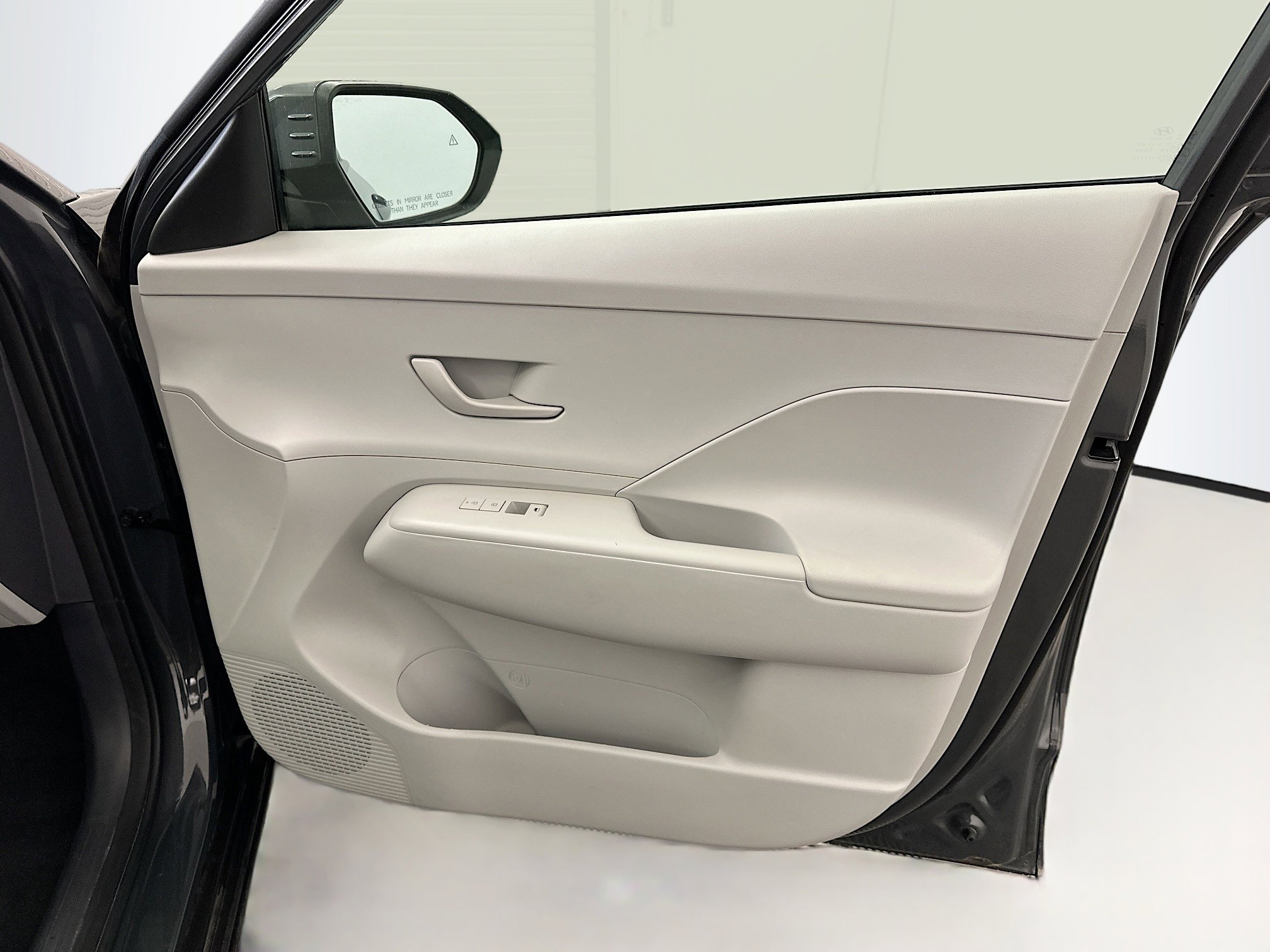 Used 2025 Hyundai Kona SEL image 33