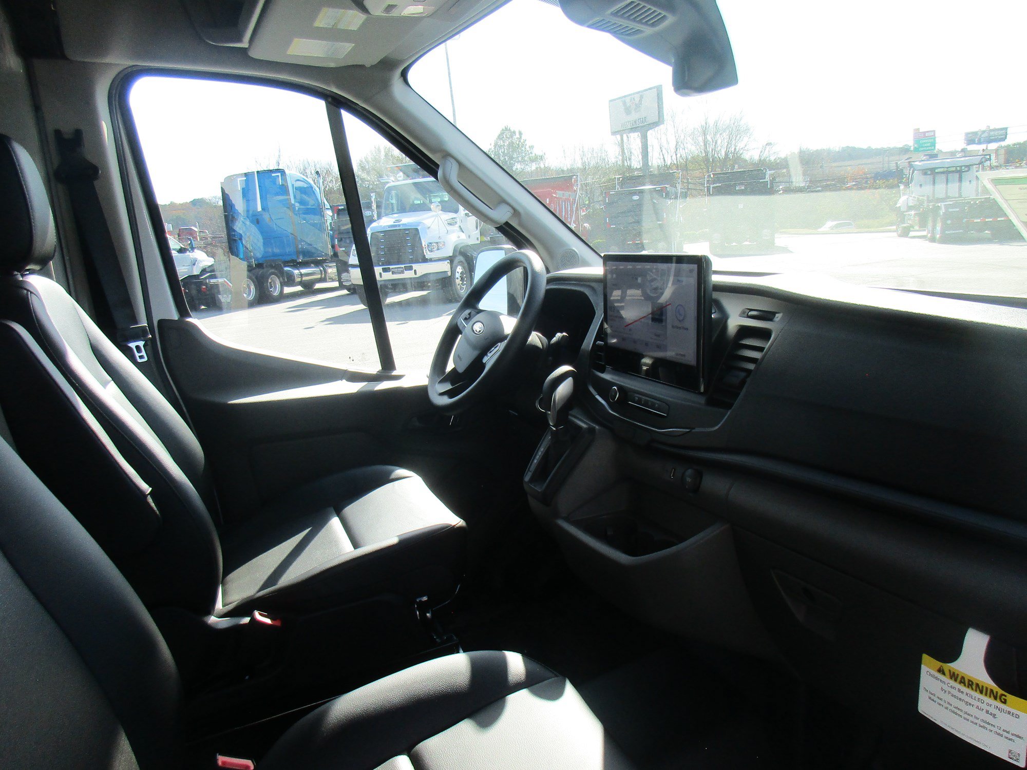 New 2026 Ford Transit 250 148 Medium Roof RWD image 11