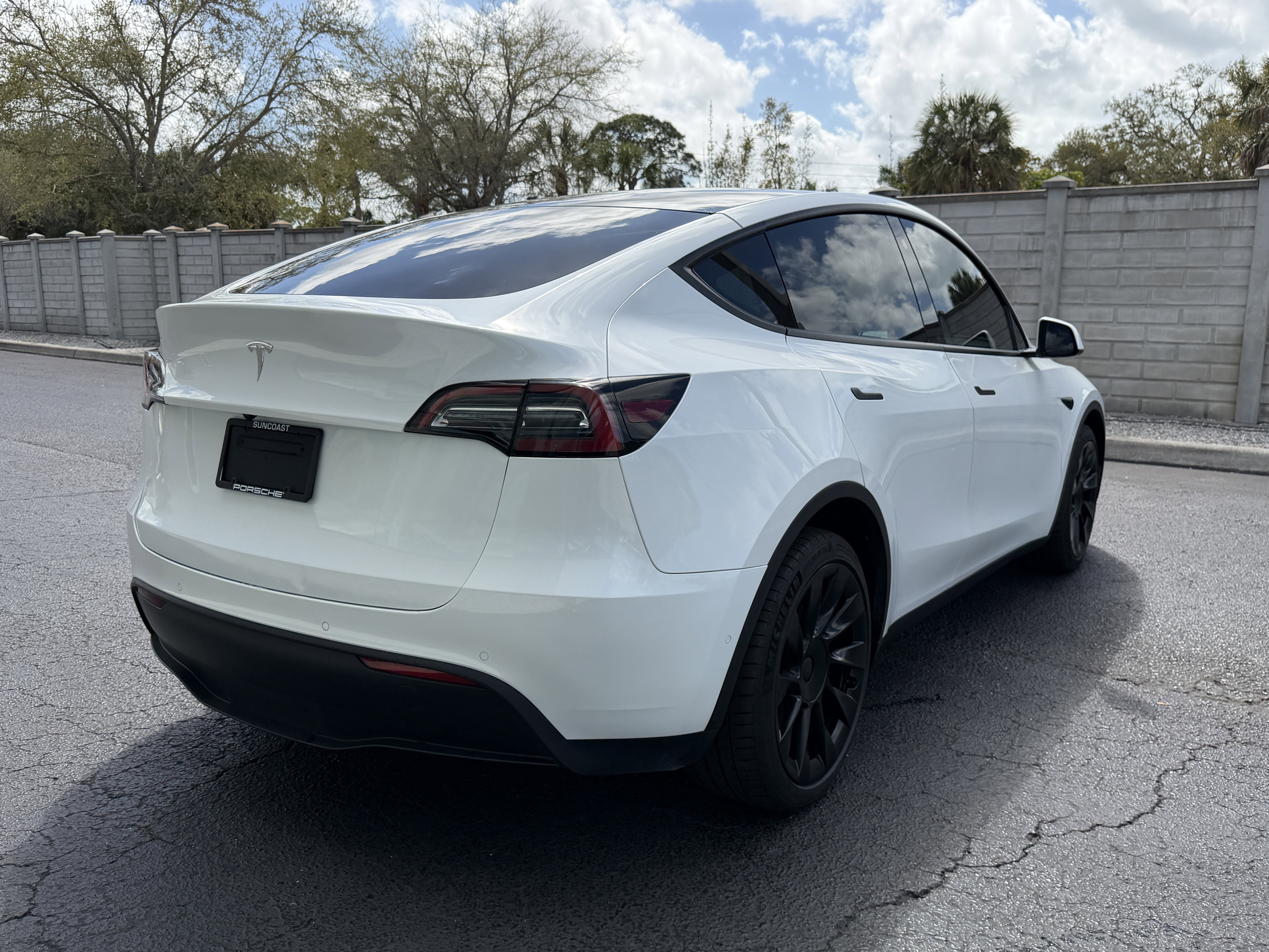 Used 2022 Tesla Model Y Long Range image 6