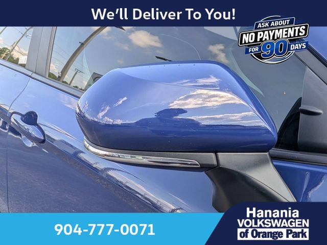 Used 2025 Toyota Camry SE w/ Convenience Package FWD image 10