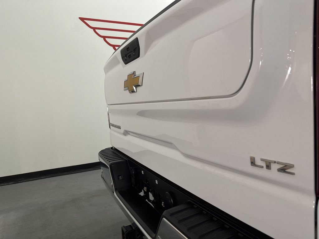 Used 2021 Chevrolet Silverado 1500 LTZ w/ LTZ Convenience Package II AWD/4WD image 11