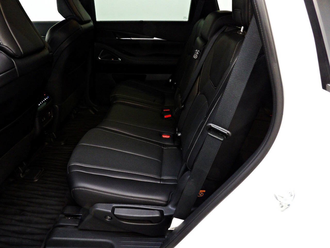 Used 2025 INFINITI QX60 Sensory w/ Vision Package AWD/4WD image 10
