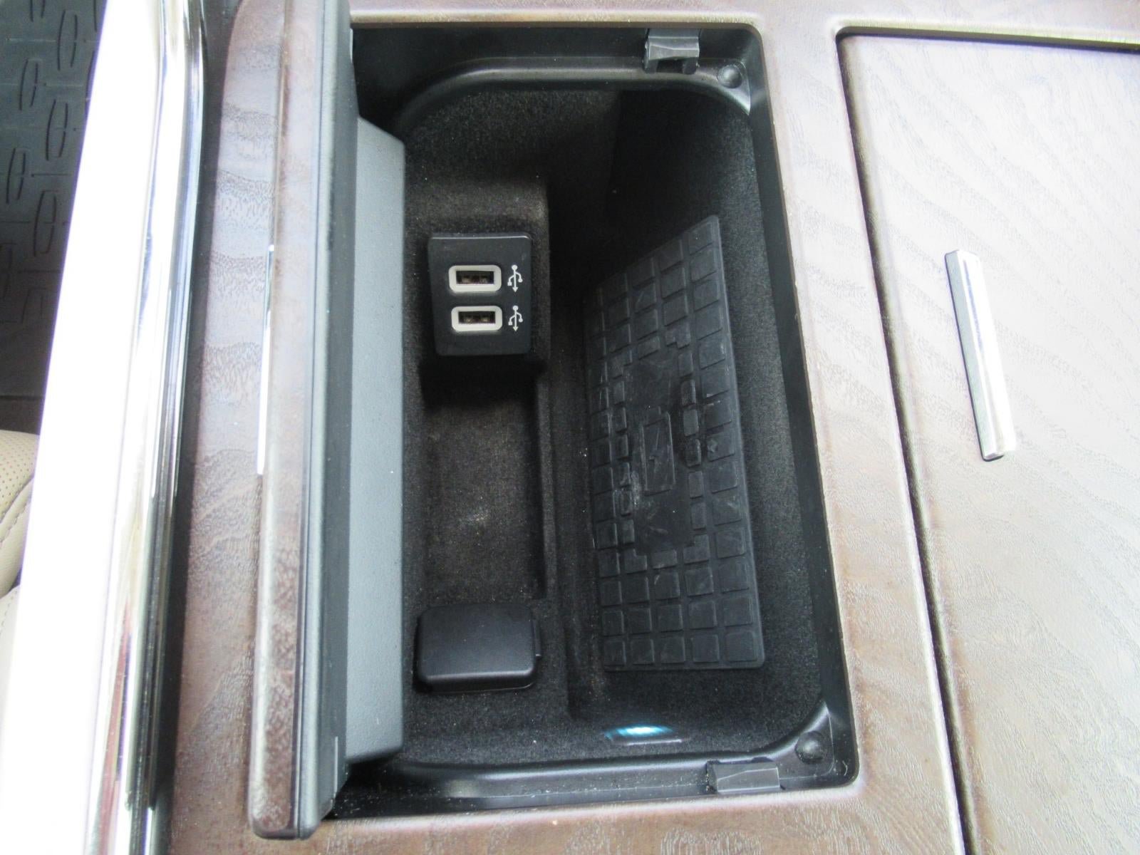 Used 2019 Lincoln Navigator Reserve AWD/4WD image 28