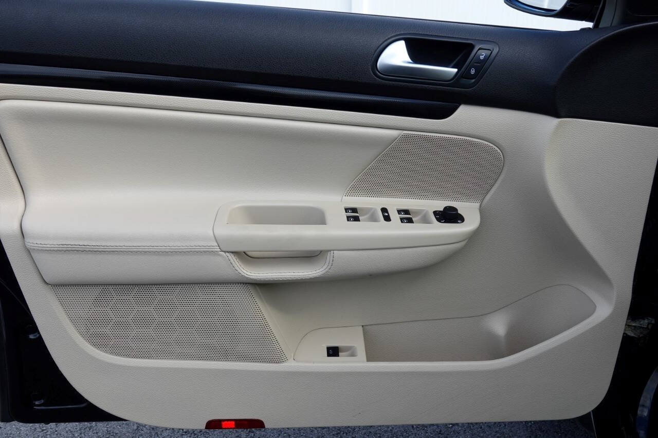 Used 2012 Volkswagen Jetta TDI FWD image 55