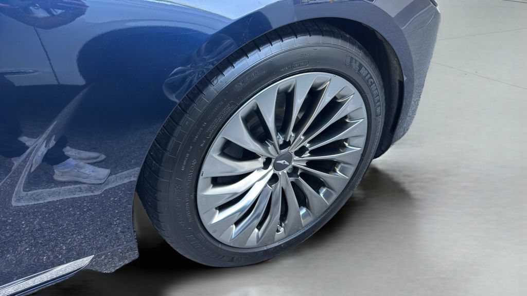 Used 2018 Genesis G90 3.3T Premium AWD/4WD image 44