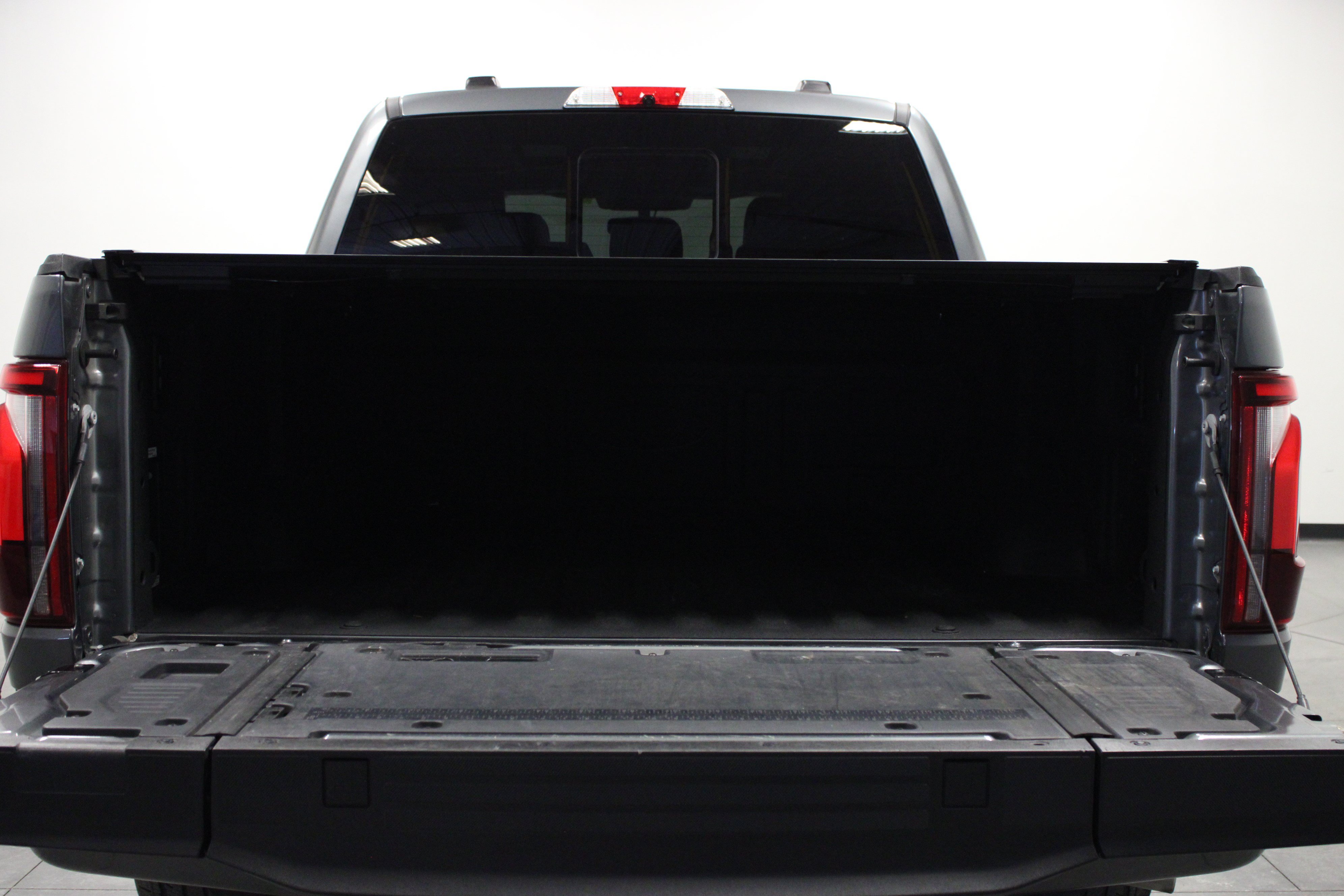 Used 2024 Ford F150 Platinum w/ Equipment Group 703A Plus AWD/4WD image 15
