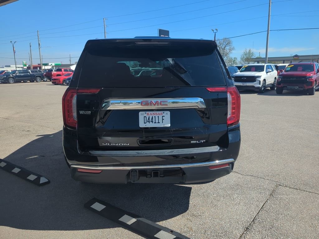 Used 2024 GMC Yukon XL SLT w/ SLT Premium Package AWD/4WD image 4