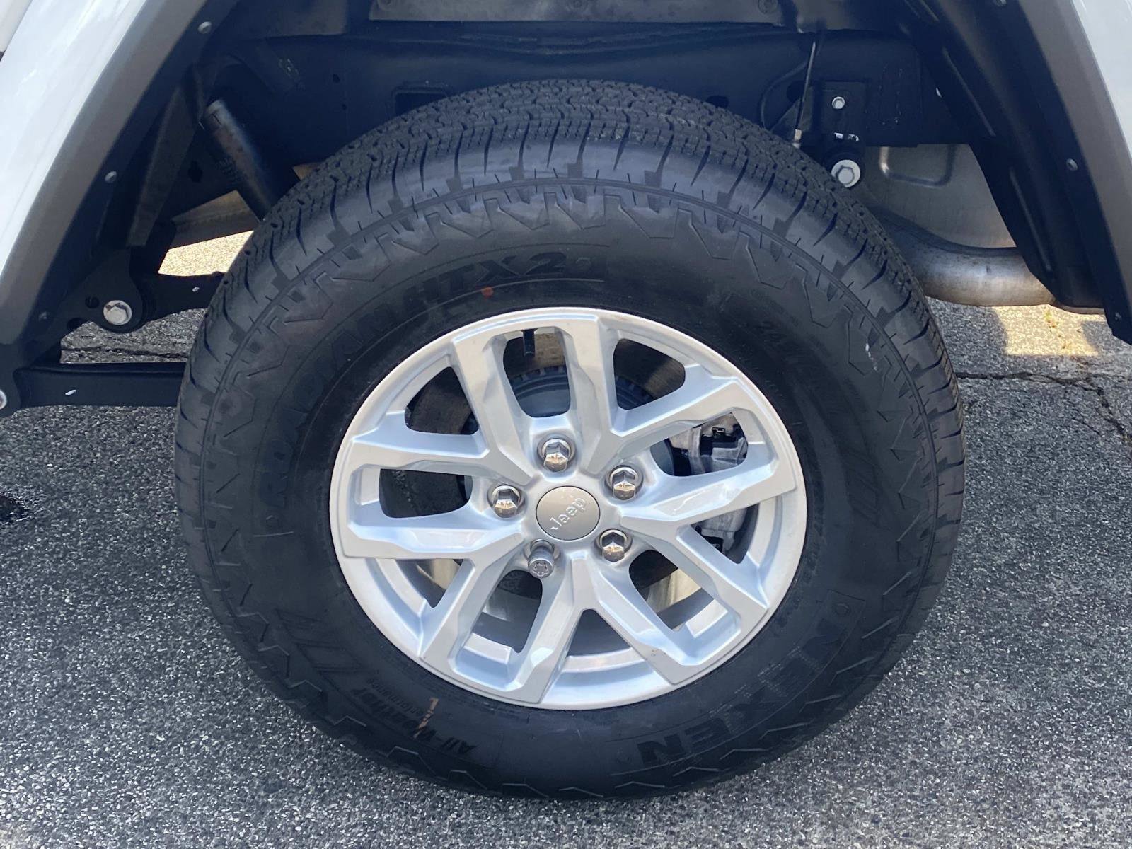 Certified 2023 Jeep Gladiator Sport image 14